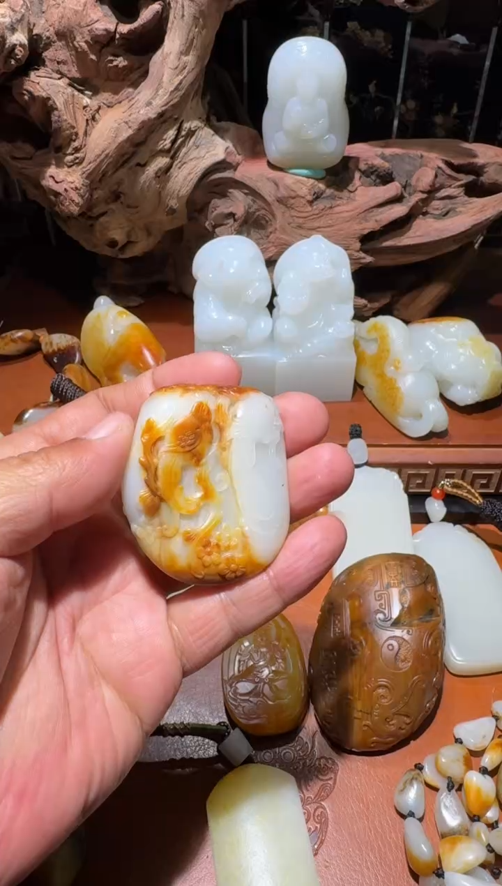 颈饰未镶嵌和田玉花鸟