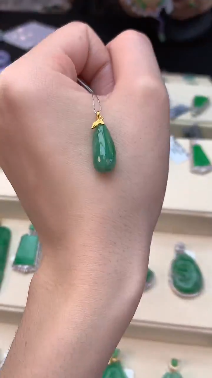 【闪购商品】翡翠颈饰18K金镶嵌赠礼盒证书 敏