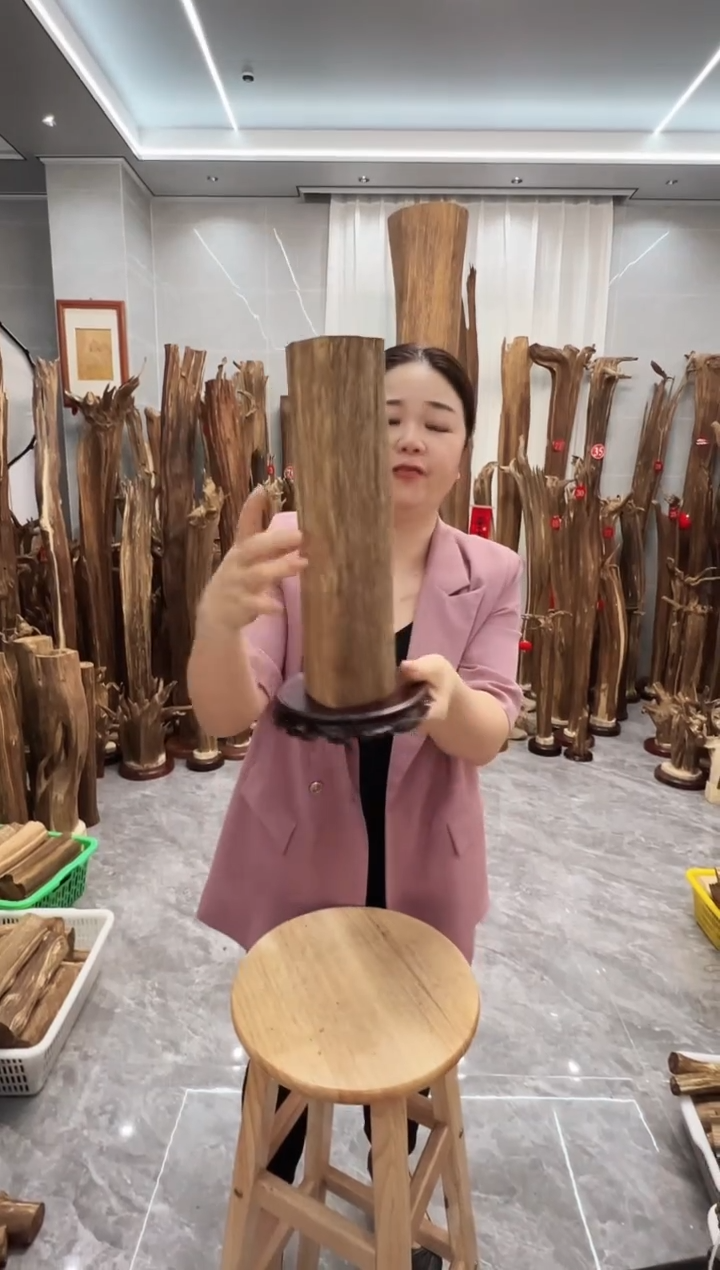 沉香碎屑沉香沉香原料送底座