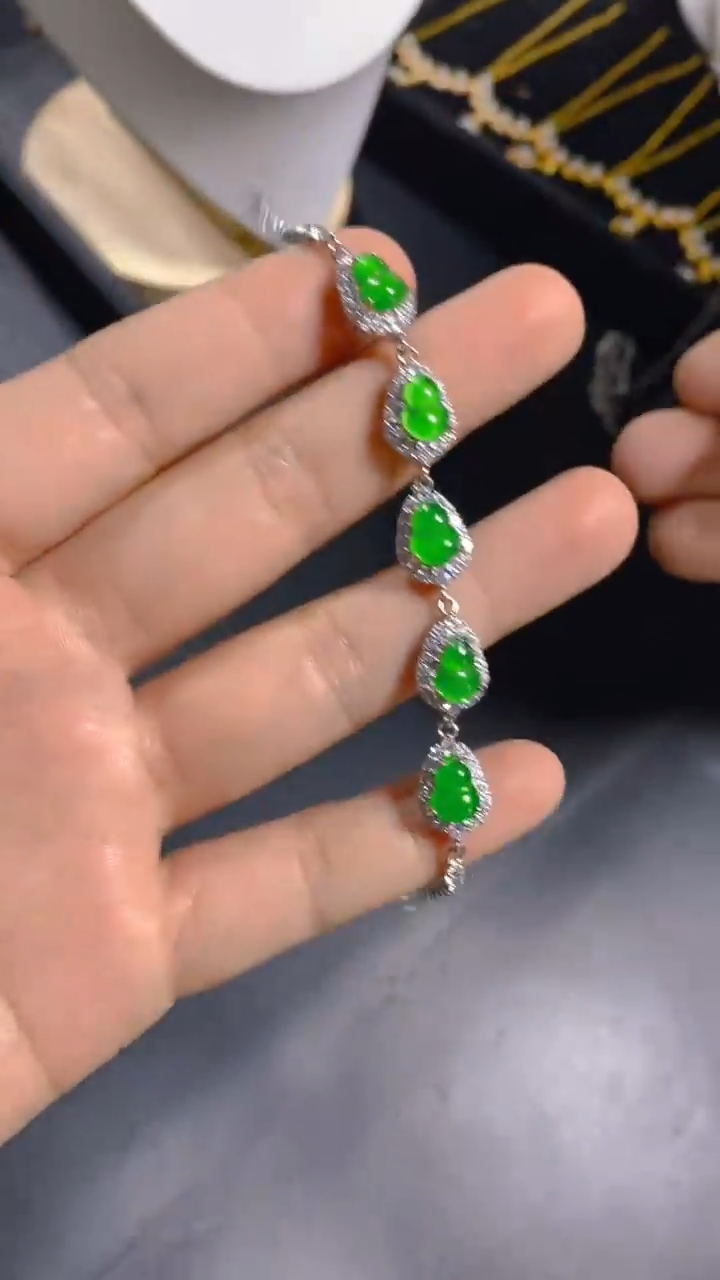 【闪购商品】翡翠手链未镶嵌0095623380多样性发一