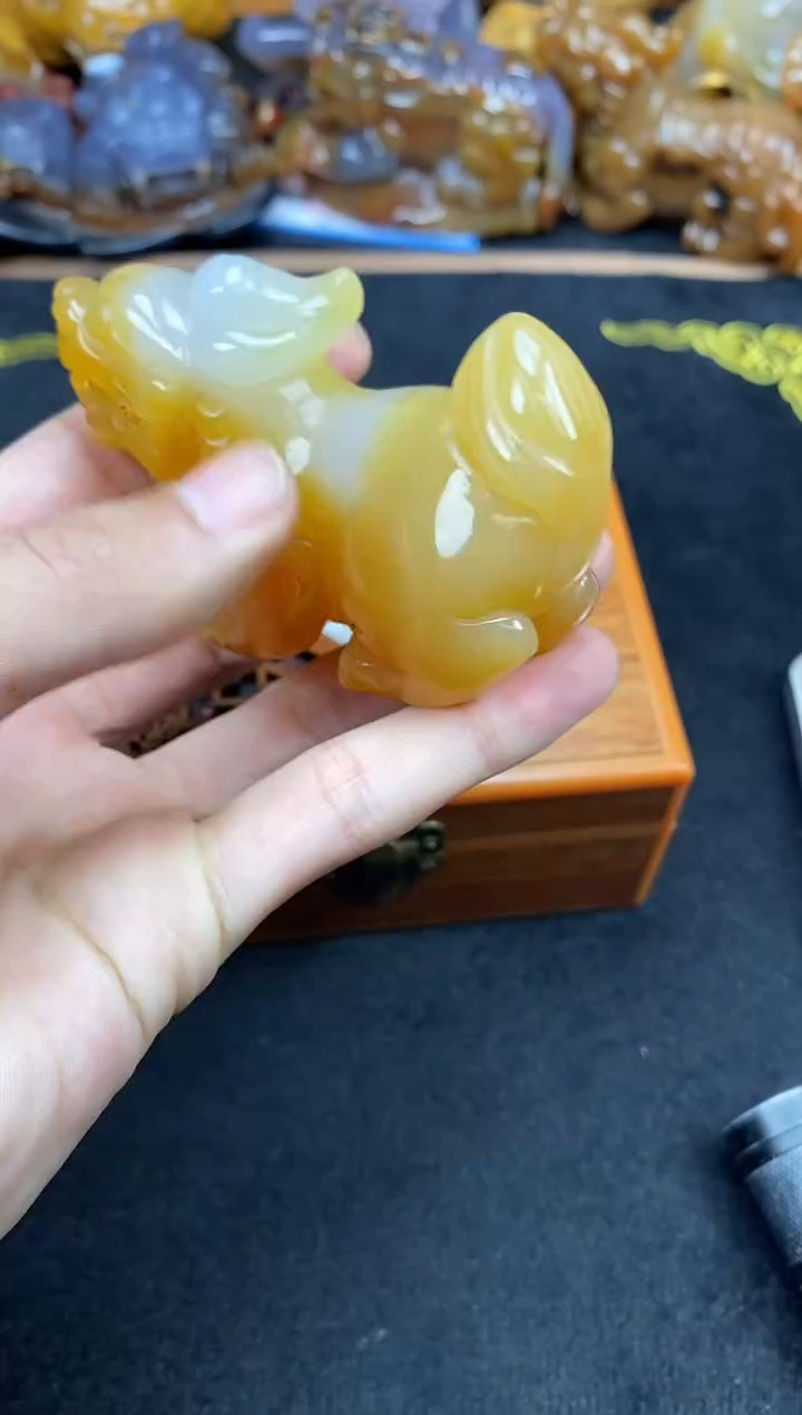 未镶嵌玛瑙/玉髓珠宝奇石0