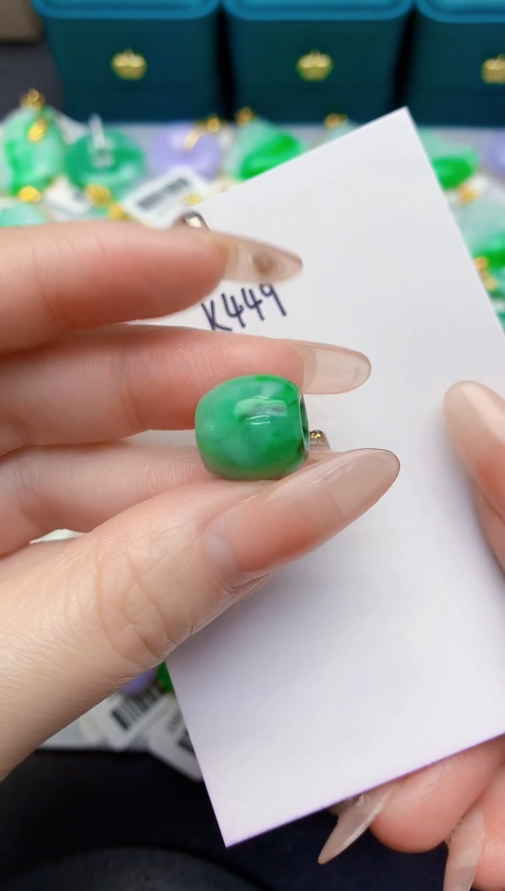 颈饰未镶嵌翡翠缅甸天然翡翠A货