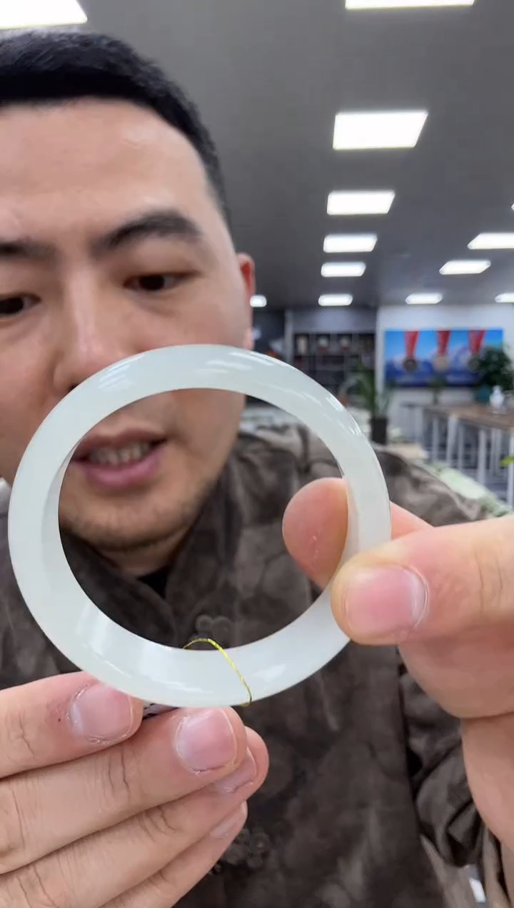 【闪购商品】和田玉手镯未镶嵌54.5  014