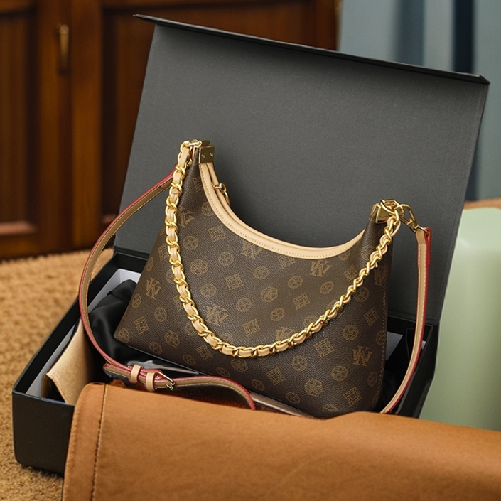 单肩托特包复古印花新款休闲链条手提款百搭字母学院风方包韩版潮