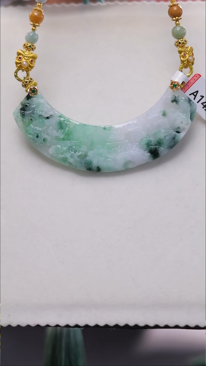 【闪购商品】翡翠颈饰未镶嵌山水142