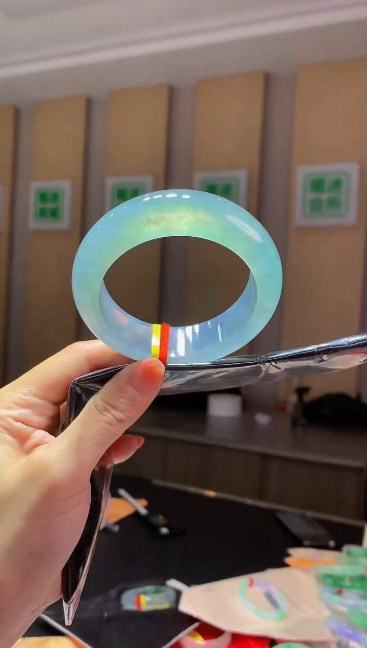 未镶嵌手镯翡翠- K806圈口 56.6全款75万 定金2万