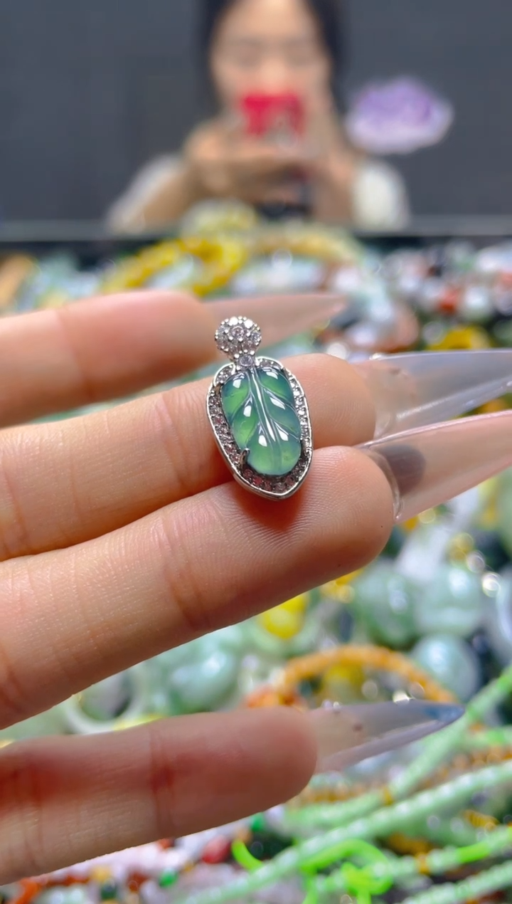 颈饰未镶嵌翡翠/Q/翡翠A货，一件也是批发价