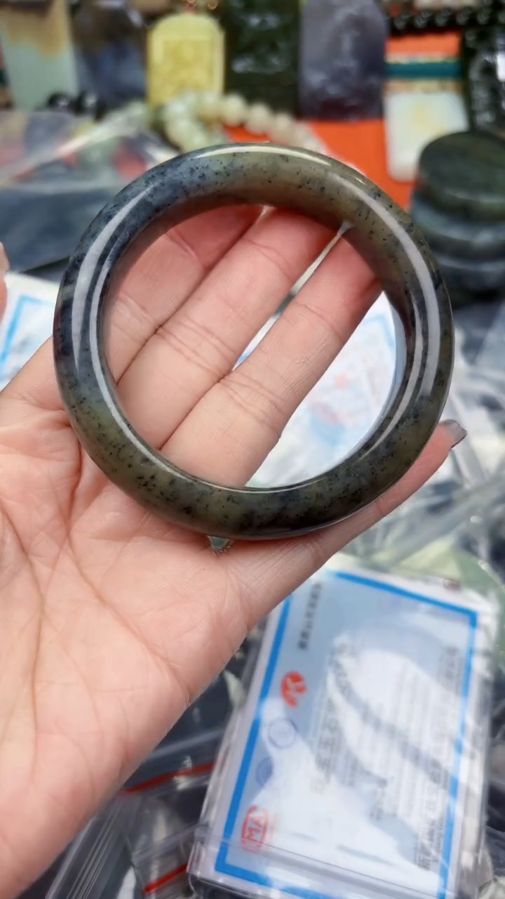 颈饰未镶嵌和田玉和田玉