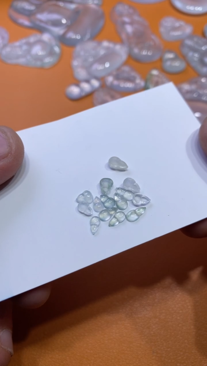 【闪购商品】翡翠吊坠(不含链)未镶嵌葫芦280