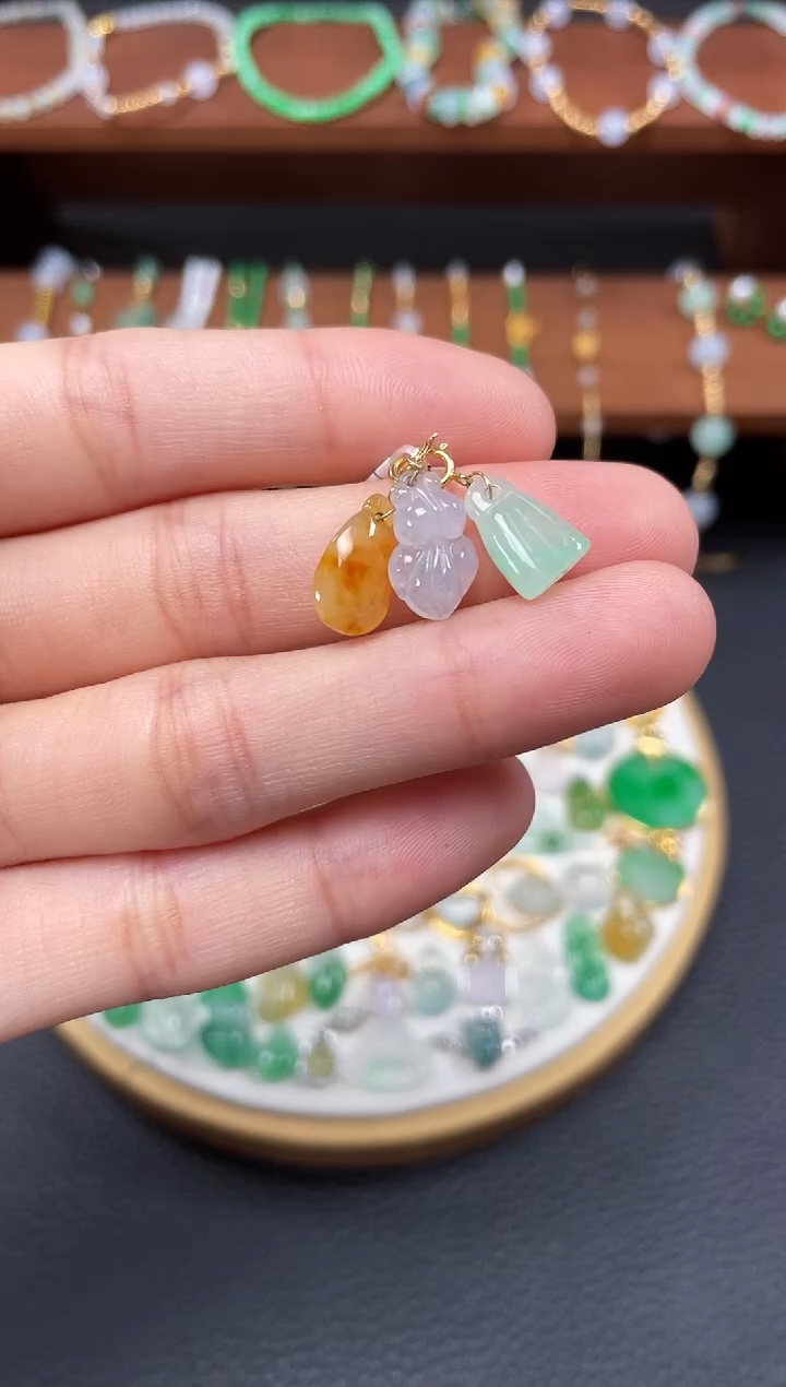 【闪购商品】翡翠吊坠(不含链)18K金镶嵌3个   JK693