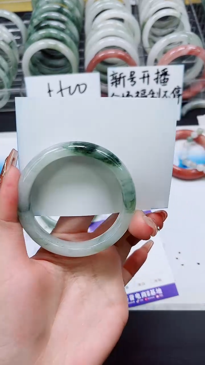 【闪购商品】石英质玉手镯未镶嵌A105-54/55