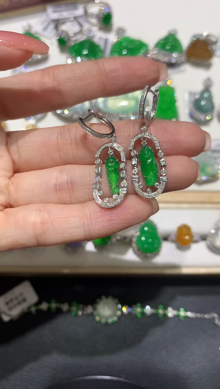 【闪购商品】翡翠吊坠(不含链)18K金镶嵌团购2