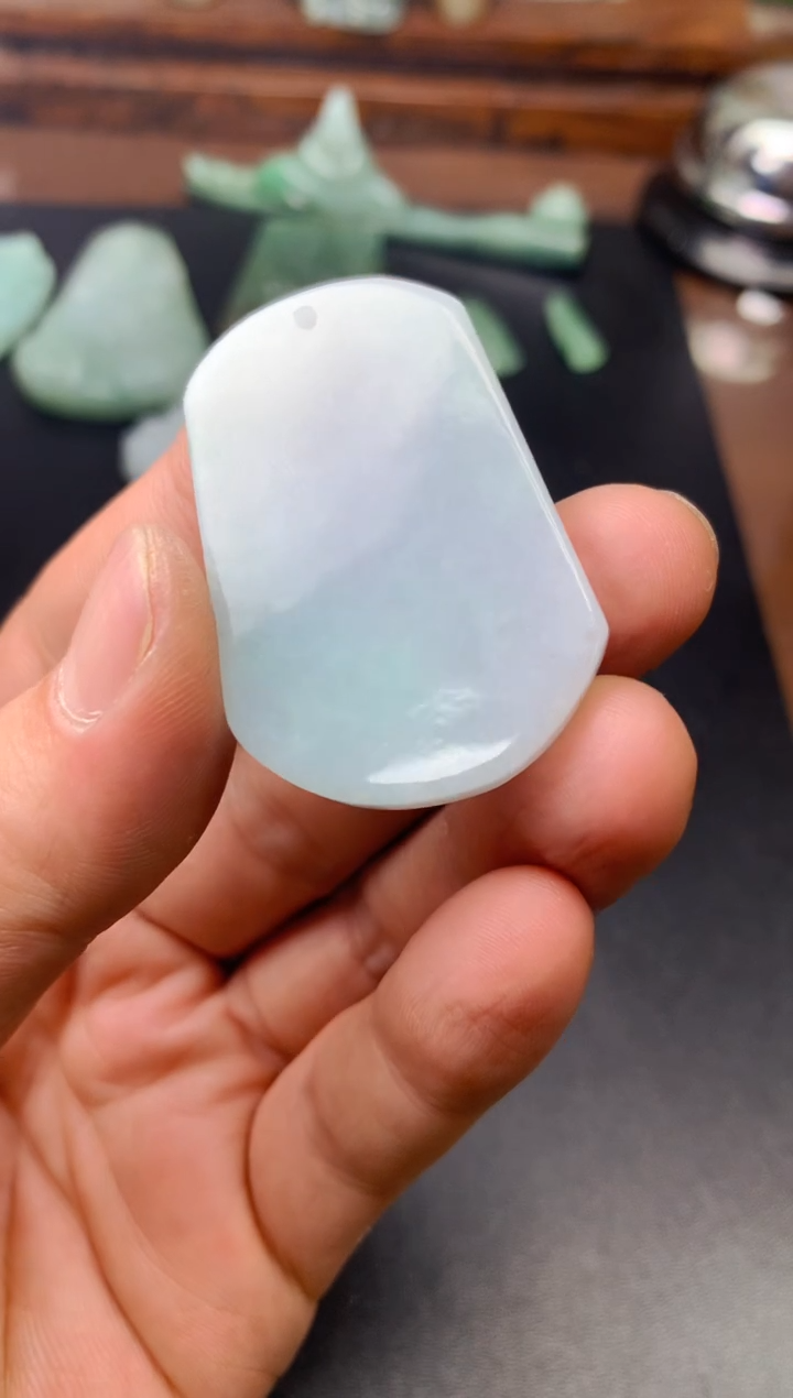 颈饰未镶嵌翡翠陈**事无事牌