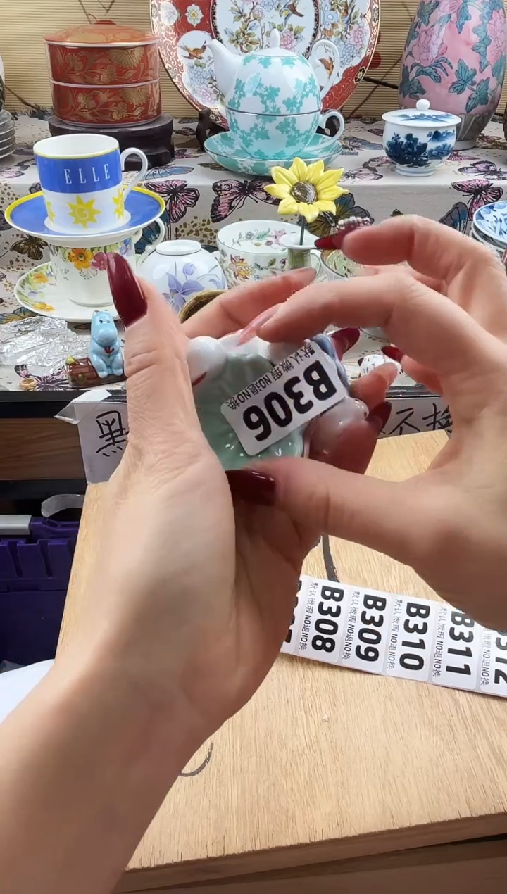 L***a==============b306