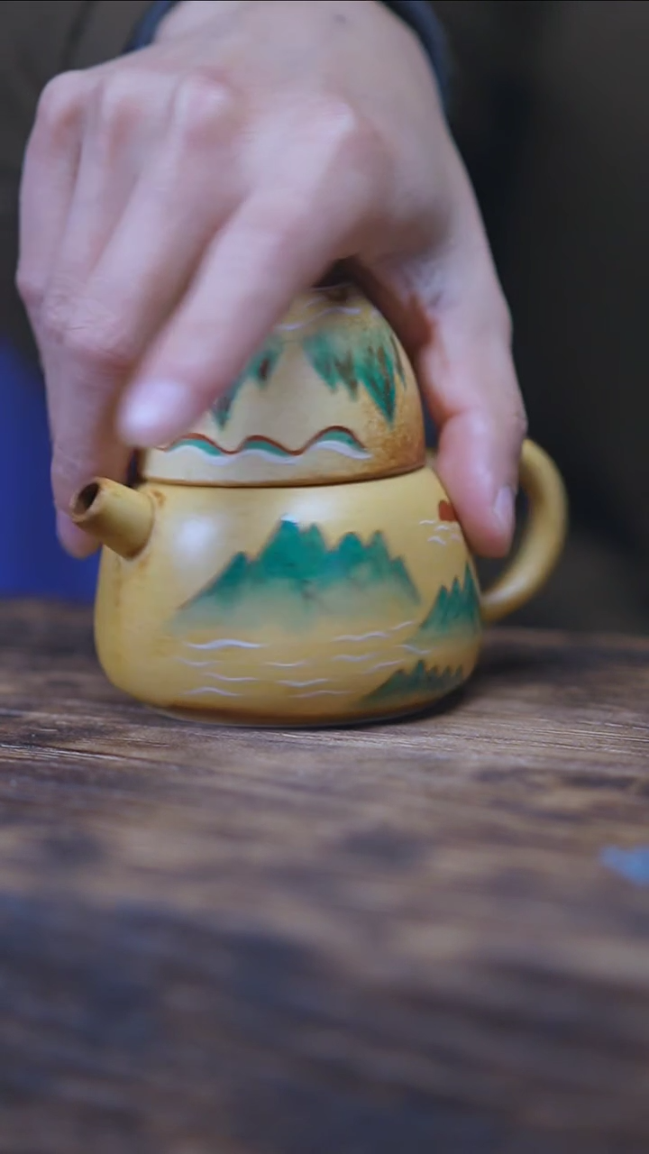 【闪购商品】景德镇手绘金山套装