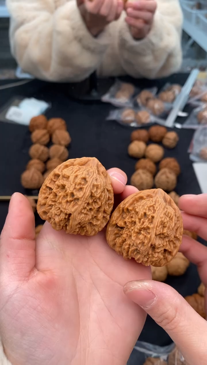 【闪购商品】文玩核桃把件南疆石41-t555