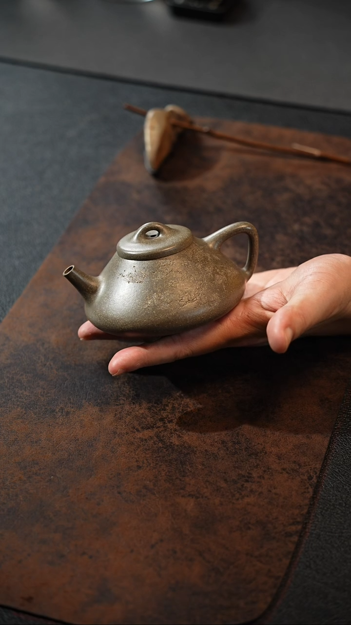 【闪购商品】段泥茶壶青段子冶松鸟