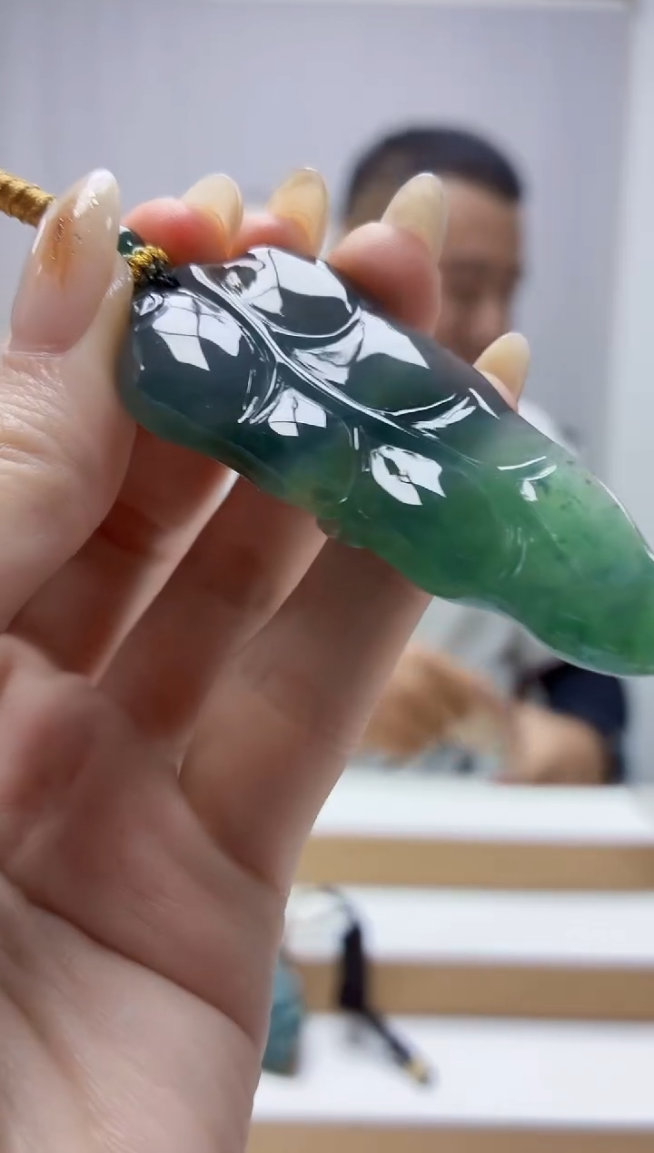 未镶嵌定制翡翠4898jw-毛货挂件88