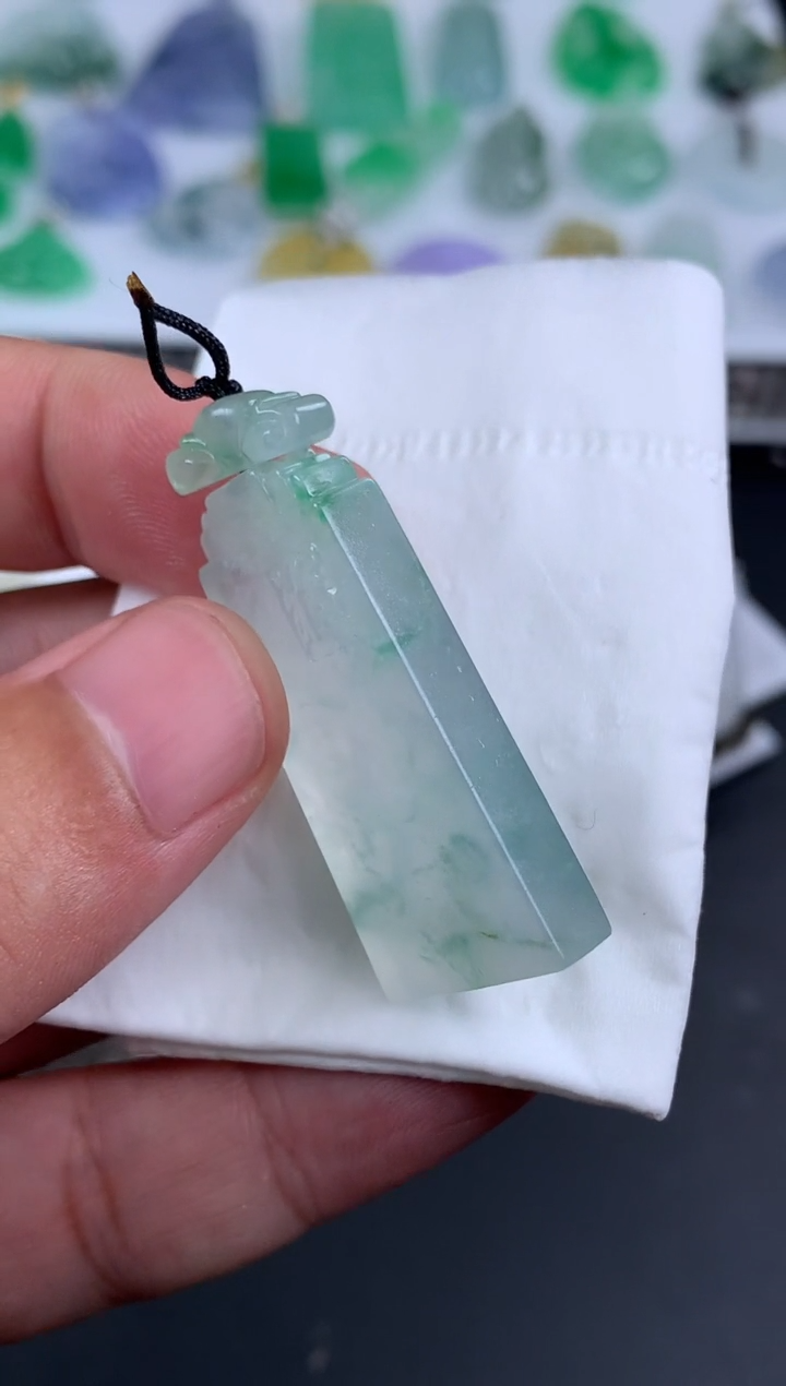 【闪购商品】定制翡翠未镶嵌翡翠