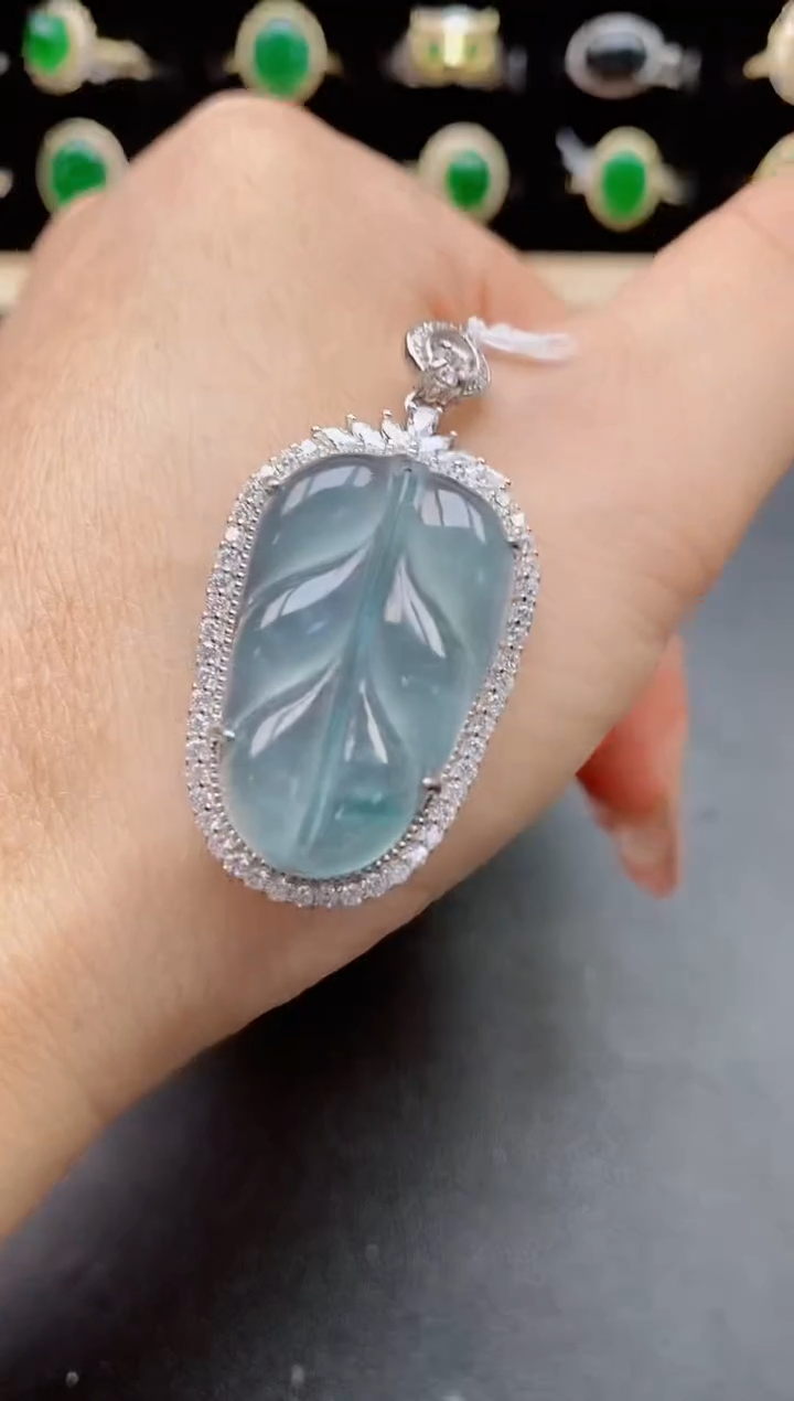 翡翠银S925镶嵌吊坠(赠链)321321