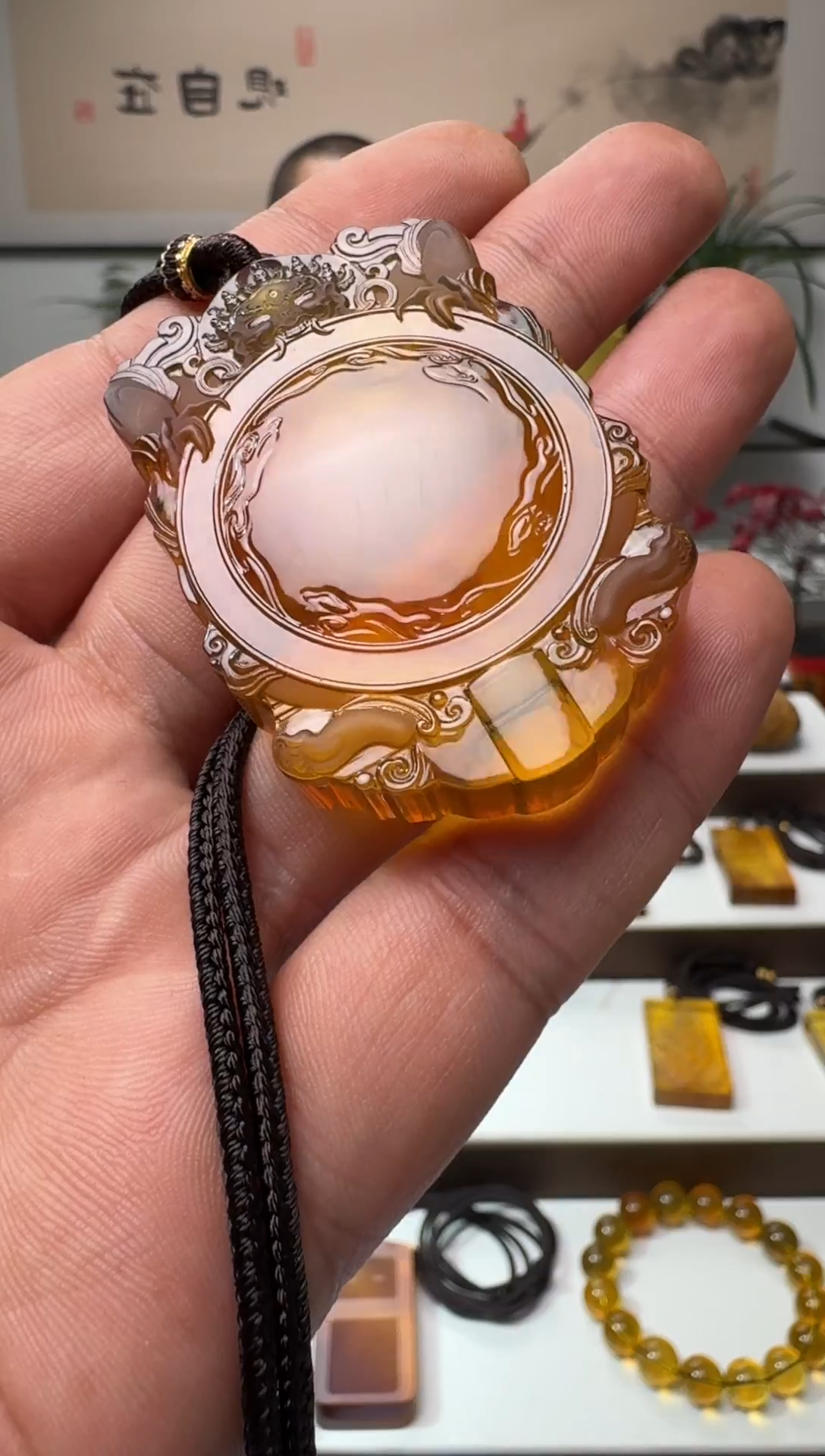 【闪购商品】琥珀吊坠(不含链)未镶嵌缅甸琥珀六道吊坠