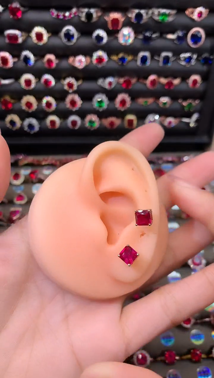 【闪购商品】红宝石耳饰银S925镶嵌6