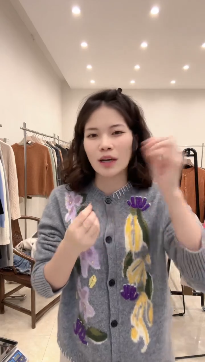 秋季上新 MORO、纱线开衫 紫花