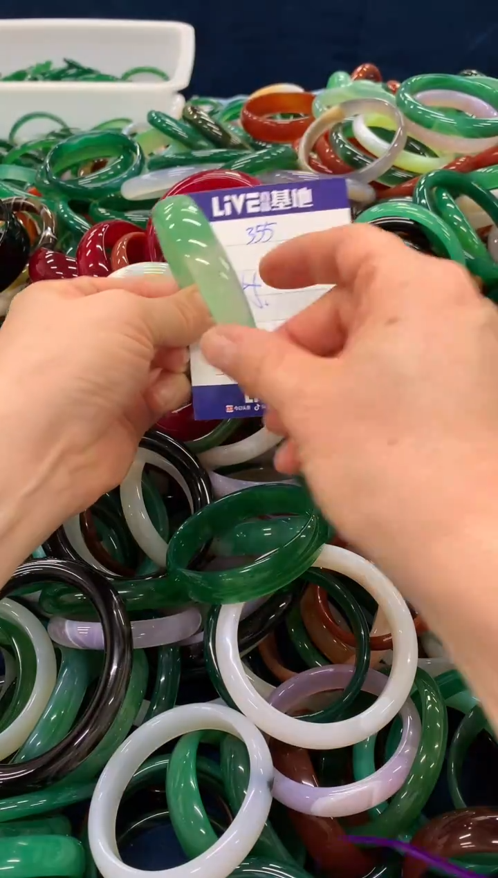 手镯玛瑙/玉髓未镶嵌355