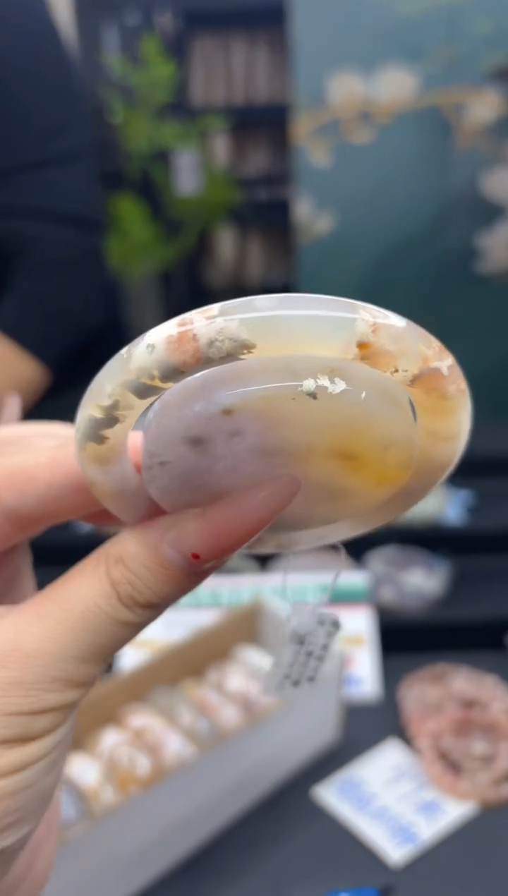 【闪购商品】石英质玉手镯未镶嵌2104（56圈赠送镯心）