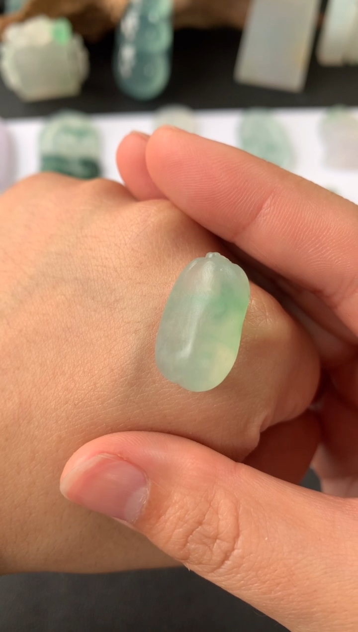 【闪购商品】定制翡翠未镶嵌翡翠