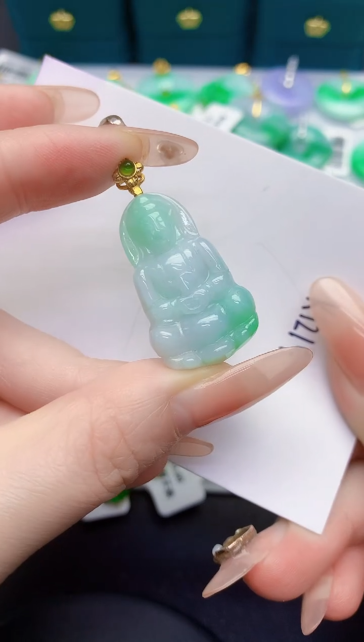 颈饰未镶嵌翡翠缅甸天然翡翠A货