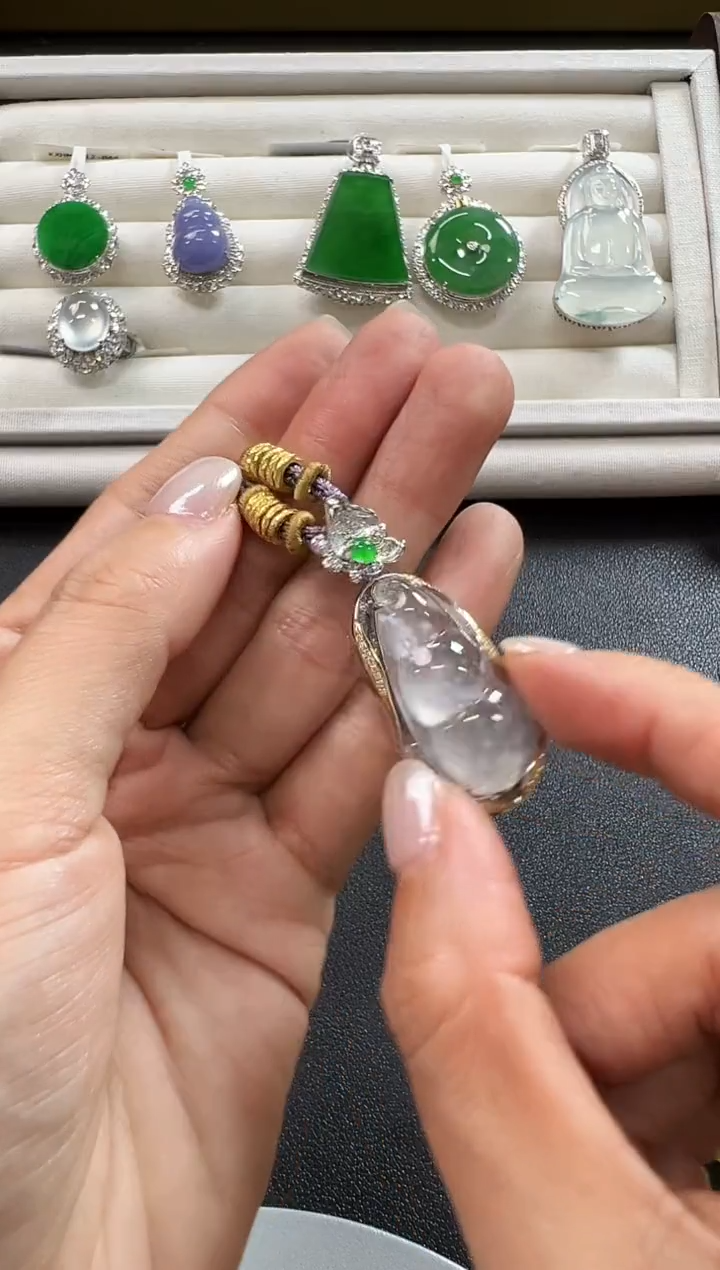 颈饰18K金镶嵌翡翠KYB1212-056