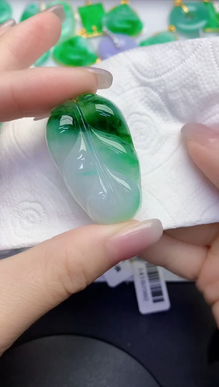 颈饰未镶嵌翡翠缅甸天然翡翠A货