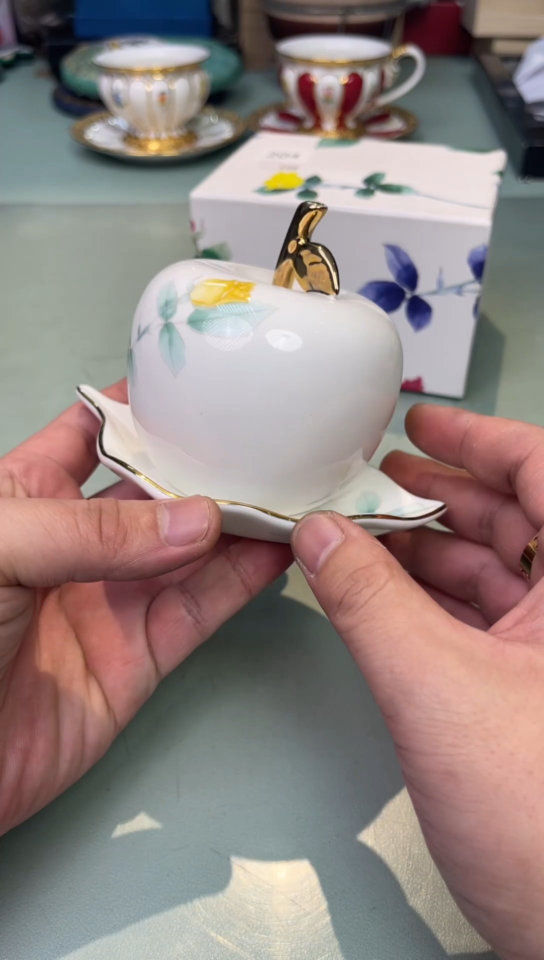 【闪购商品】瓷片牙签桶                