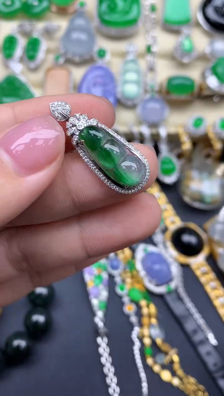 【闪购商品】翡翠颈饰18K金镶嵌379-中国好珍宝