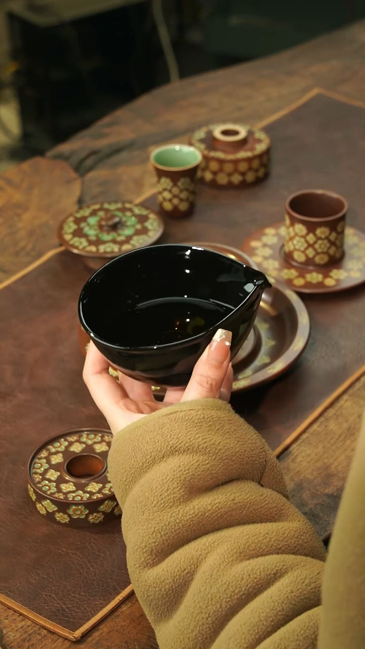 【闪购商品】瓷片李斌 玄色系列 公道