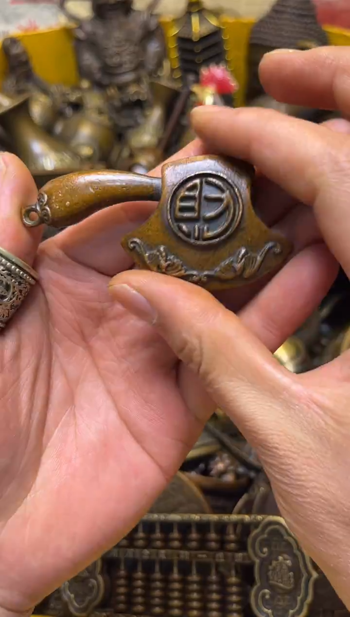 精美铜器，点击下单