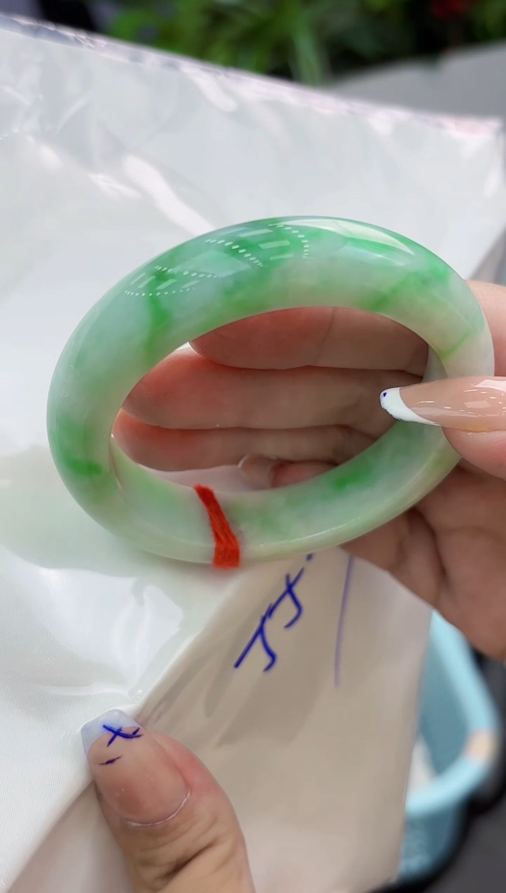 【闪购商品】翡翠手镯未镶嵌翡翠手镯