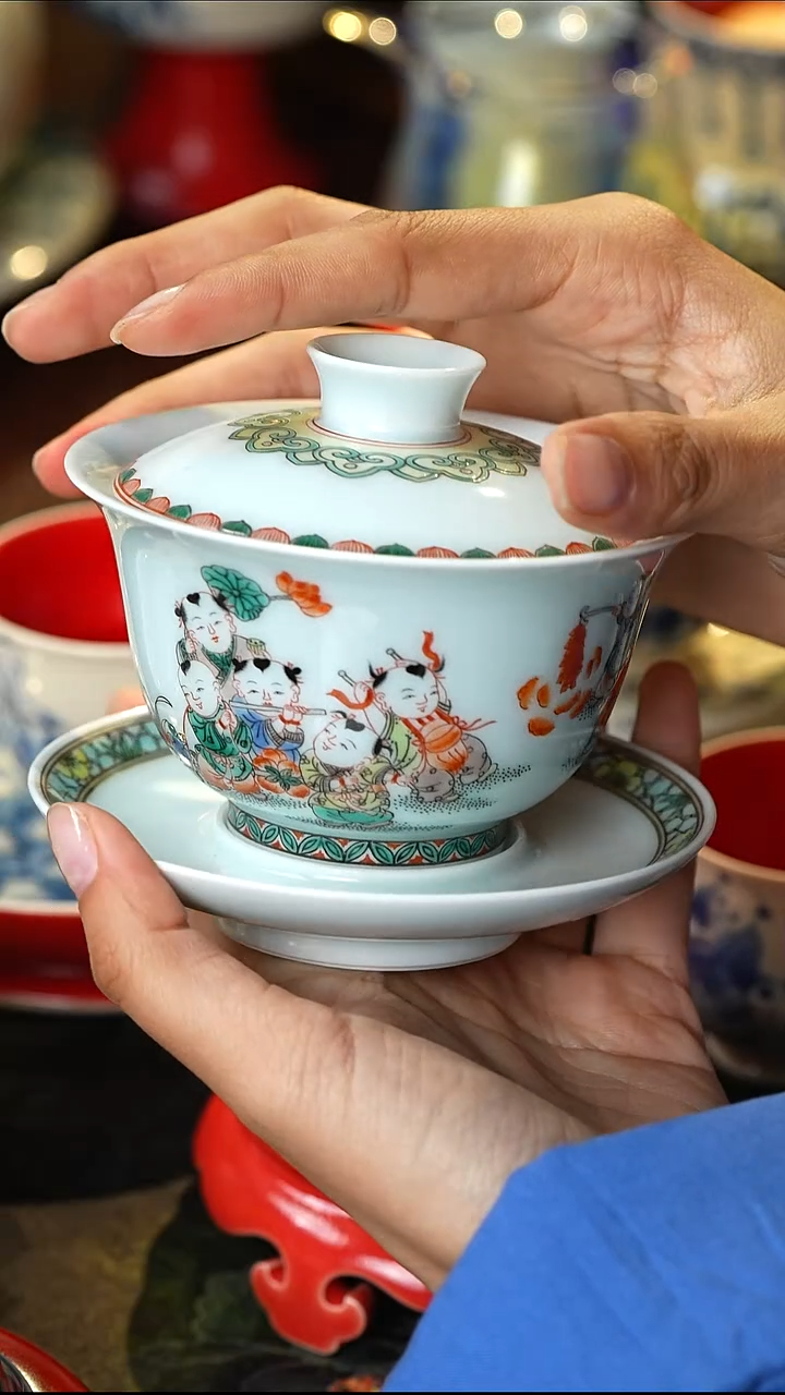李军红制古彩童子三才盖碗