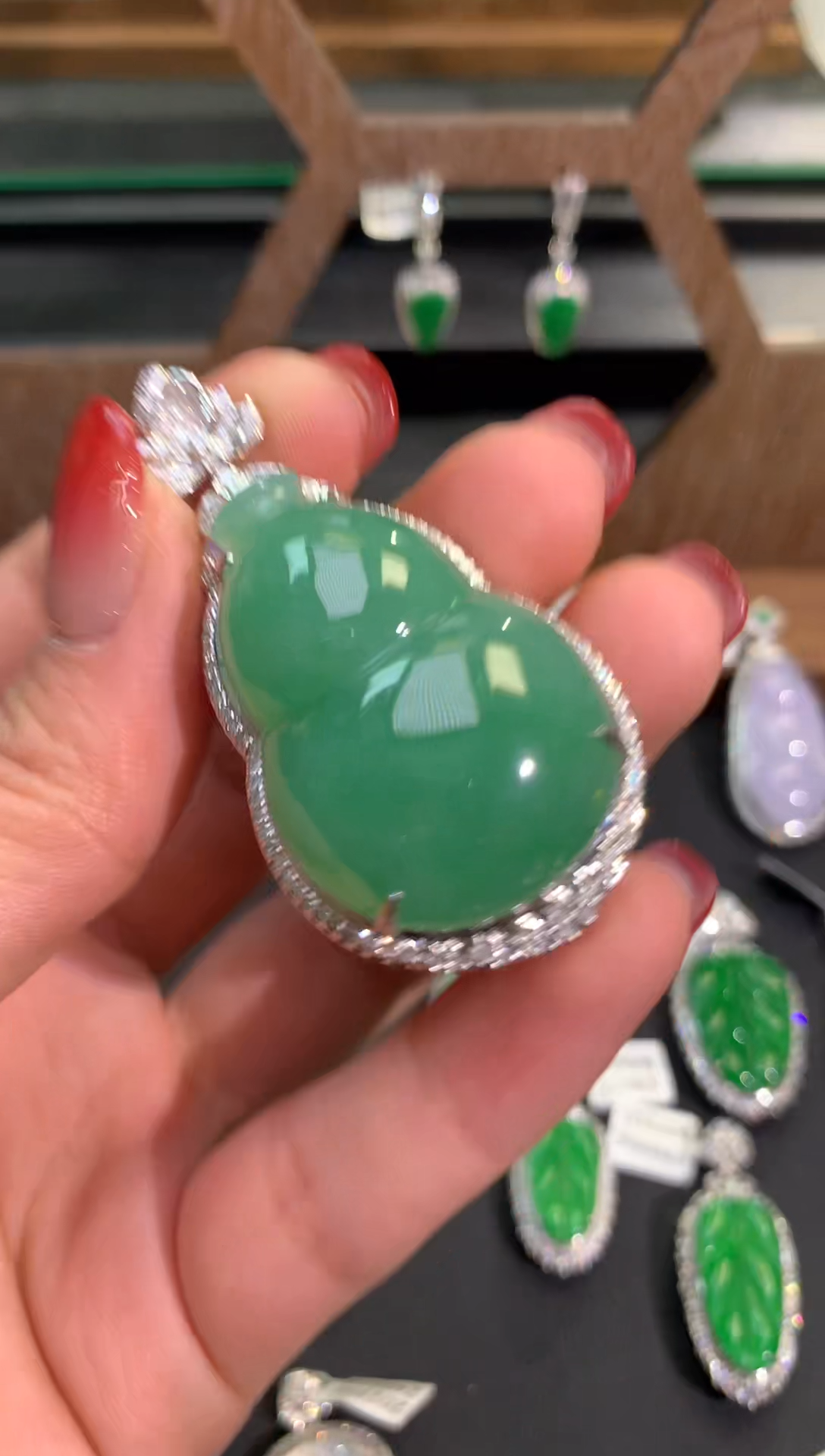 【闪购商品】翡翠吊坠(不含链)18K金镶嵌吊坠