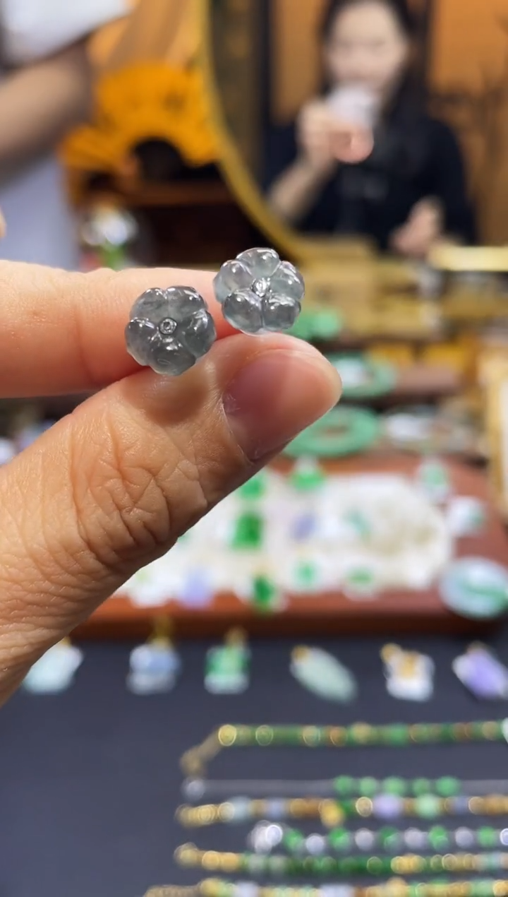 颈饰未镶嵌翡翠耳钉  百元以下不出证 