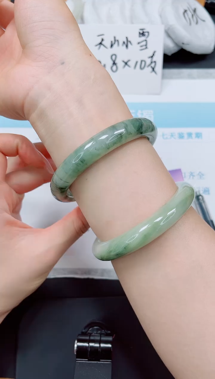石英质玉手镯未镶嵌9/62.3