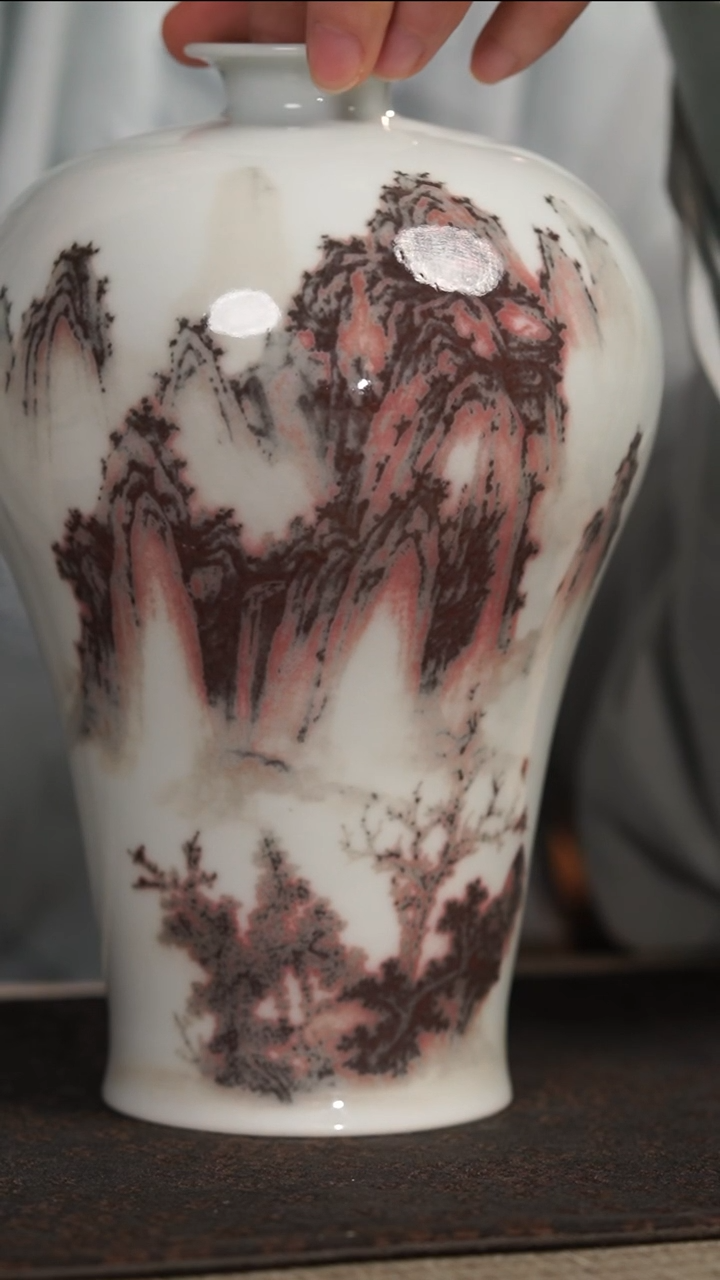 【闪购商品】王长根老师釉里红人文山水壶梅瓶（证书）