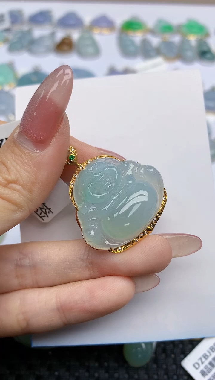 【闪购商品】翡翠挂件18K金镶嵌天然翡翠A货