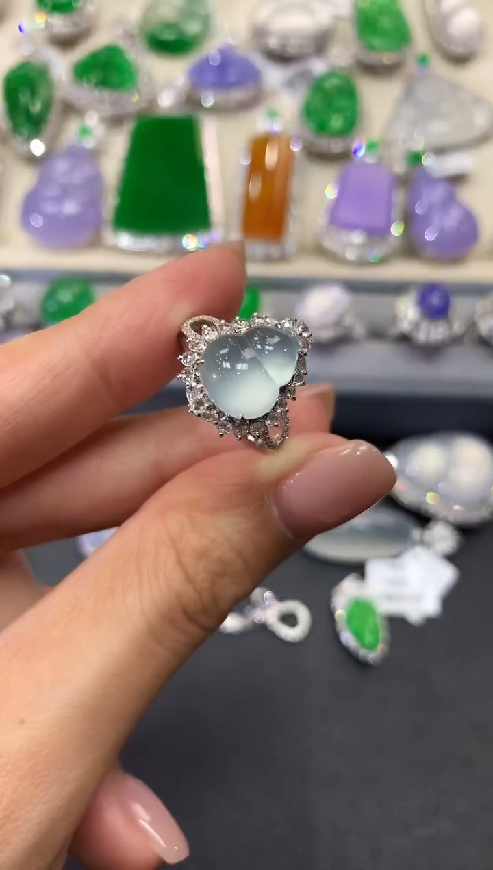 【闪购商品】翡翠戒指18K金镶嵌f8          