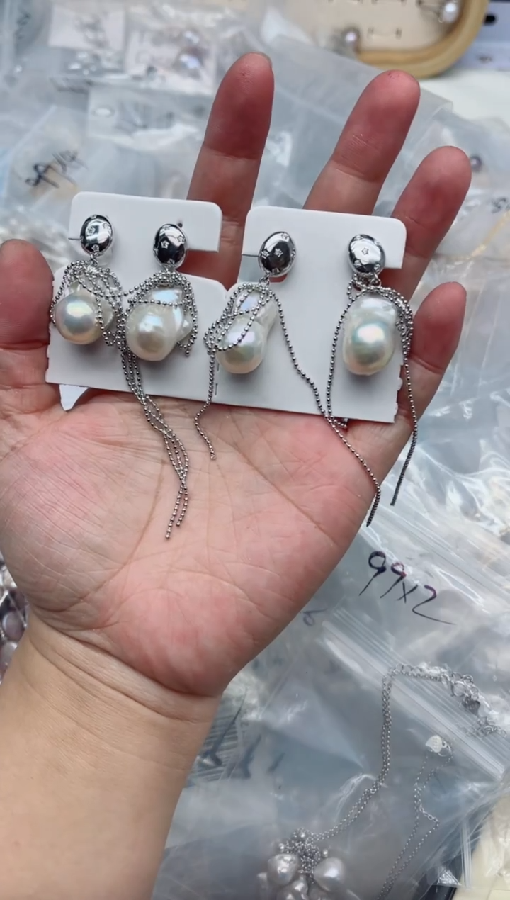 未镶嵌耳饰淡水珍珠多样性发其一，非无暇