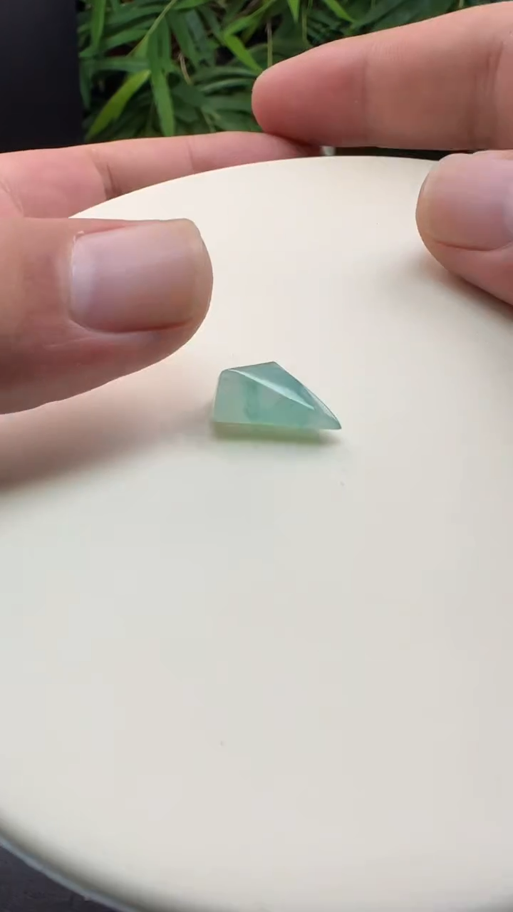 未镶嵌定制翡翠雕刻