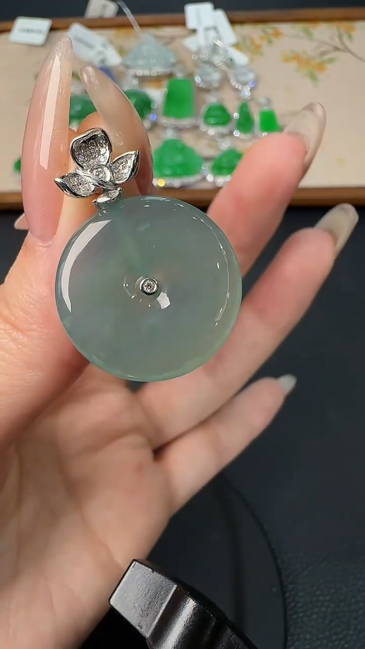 【闪购商品】翡翠吊坠(不含链)18K金镶嵌6