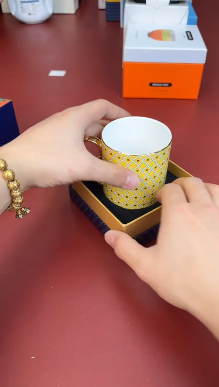 【闪购商品】瓷片新号开播全场漏@@H1783