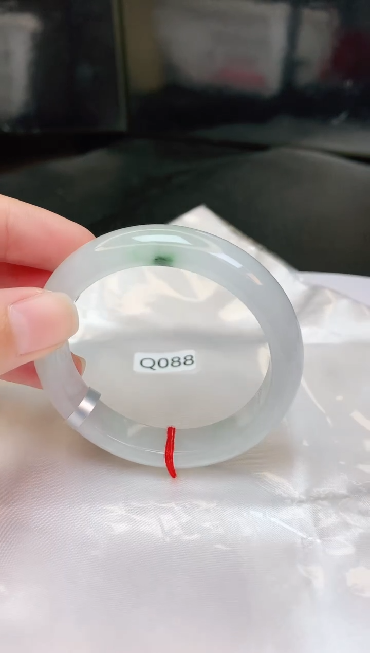 【闪购商品】翡翠手镯未镶嵌缅甸天然a货翡翠